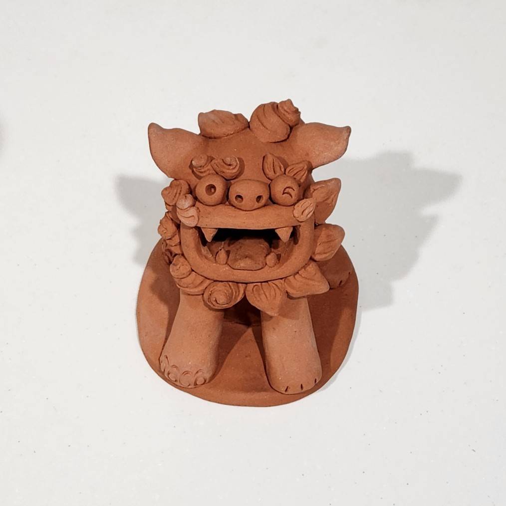 OKINAWA e-CRAFT 南工房 やちむん手びねりでシーサーづくり体験